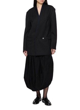 模特儿示范图 - 点击放大 - R2W - Rodney Layered Collar Wool Jacket