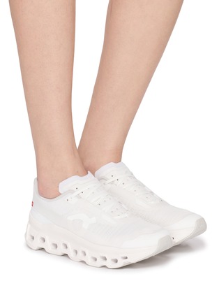 模特儿示范图 - 点击放大 - ON - Cloudmonster Void Women's Sneakers