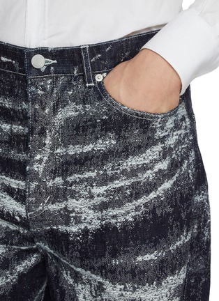  - TAAKK - Abstract Washed Effect Cotton Denim Jeans