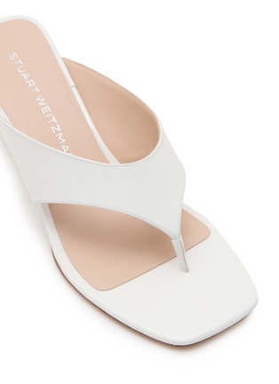 细节 - 点击放大 - STUART WEITZMAN - 50 VINNIE 漆皮夹脚中跟鞋
