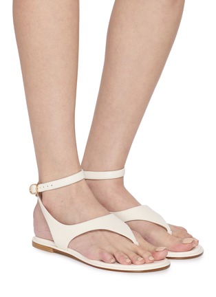 模特儿示范图 - 点击放大 - STUART WEITZMAN - MARLEY 皮革凉鞋