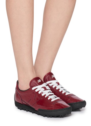 模特儿示范图 - 点击放大 - NEW BALANCE - Gator Run Unisex Sneakers