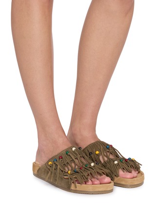 模特儿示范图 - 点击放大 - BAZISZT - Flat Fringed Beaded Two-Strap Suede Sandals
