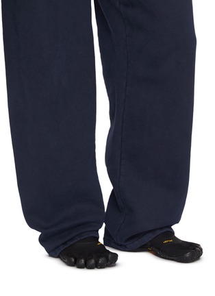 模特儿示范图 - 点击放大 - VIBRAM FIVEFINGERS - V-AQUA Five-Finger Shoes