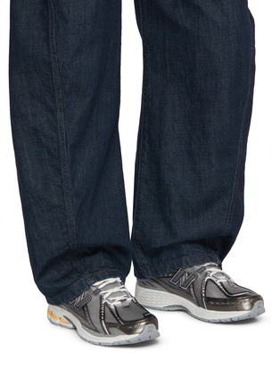 模特儿示范图 - 点击放大 - NEW BALANCE - 1906R Low Top Men's Sneakers