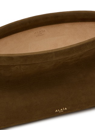 细节 - 点击放大 - ALAÏA - 中号 LE CLICK EAST WEST 皮革手提袋