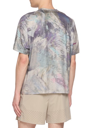 背面 - 点击放大 - AND WANDER - X Altra Abstract Graphic Stretch Jersey T-Shirt