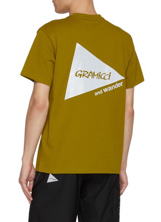 背面 - 点击放大 - AND WANDER - Gramicci Backprint Cotton Blend Shirt