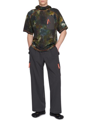 模特儿示范图 - 点击放大 - AND WANDER - X ROA Breathable Pants