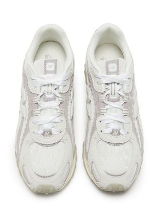 模特儿示范图 - 点击放大 - NEW BALANCE - 男款 204L 系带运动鞋