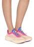模特儿示范图 - 点击放大 - ATHLETIC PROPULSION LABS - Veil Women's Sneakers