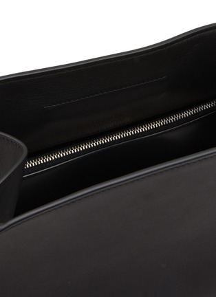 细节 - 点击放大 - THE ROW - PEGGY 皮革手拿包