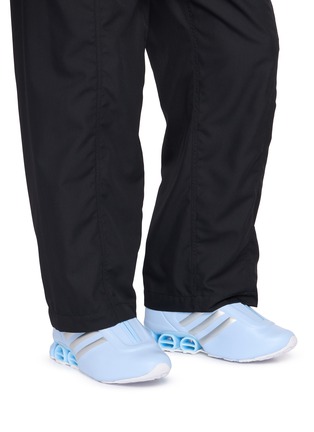 模特儿示范图 - 点击放大 - ADIDAS - Megaride S2 Miaou Men's Sneakers