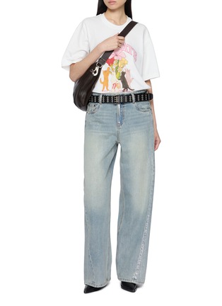 模特儿示范图 - 点击放大 - MO&CO. - Liberate Cat Bouquet Print Cotton T-Shirt