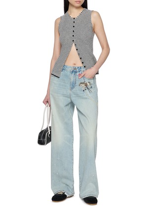 模特儿示范图 - 点击放大 - MO&CO. - Striped Button Up Knit Vest