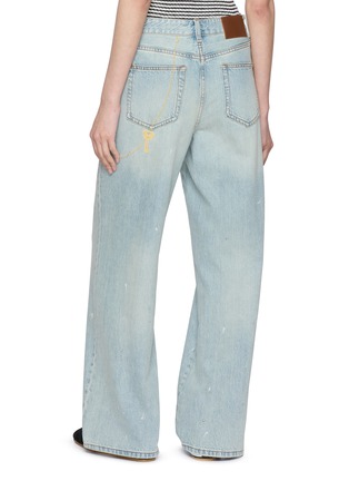 背面 - 点击放大 - MO&CO. - Horse Charm Print Light Wash Jeans