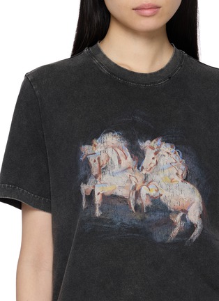  - MO&CO. - Horse Printed Cotton T-Shirt