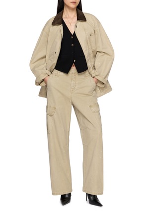 模特儿示范图 - 点击放大 - NOIR - Corduroy Collar Light Wash Denim Jacket