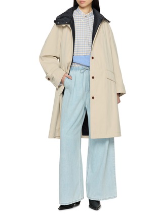 模特儿示范图 - 点击放大 - EDITION - Wide Leg Shirred Denim Trousers