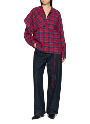 模特儿示范图 - 点击放大 - EDITION - Asymmetrical Plaid Layered Panel Top