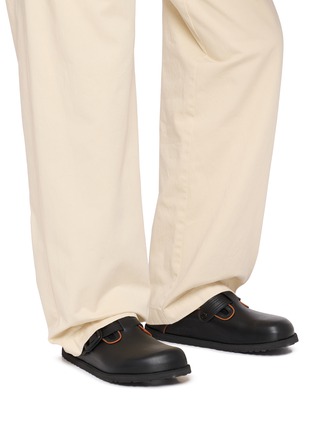 模特儿示范图 - 点击放大 - BIRKENSTOCK 1774 - 1774 Boston Leather Clogs