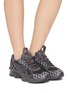 模特儿示范图 - 点击放大 - ASICS - x Kiko Kostadinov Studio US7-S GEL-KINETIC FLUENT Unisex Sneakers