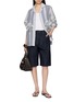 模特儿示范图 - 点击放大 - BAZISZT - Corsa Floral Sequin Chequered Cotton Shirt