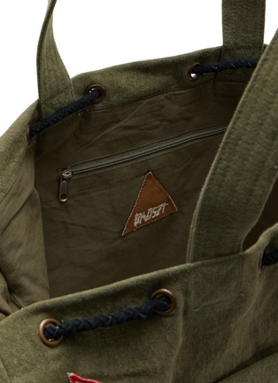 细节 - 点击放大 - BAZISZT - Scout Patch Embellished Canvas Tote