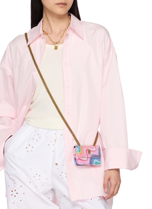 模特儿示范图 - 点击放大 - KURT GEIGER - 超迷你 KENSINGTON 单肩包