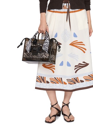 模特儿示范图 - 点击放大 - KURT GEIGER - 小号 JELLY 果冻托特包