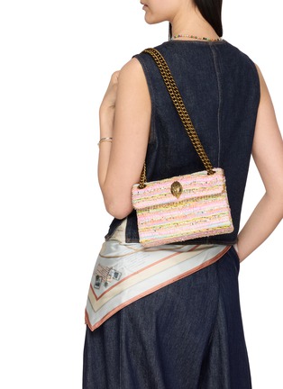 模特儿示范图 - 点击放大 - KURT GEIGER - 迷你 KENSINGTON 单肩包