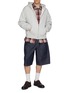 模特儿示范图 - 点击放大 - LEVI'S - x Jordan Baggy Dark Wash Shorts