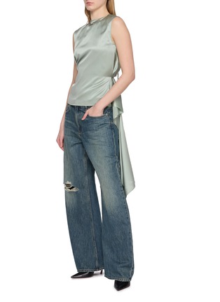 模特儿示范图 - 点击放大 - HELMUT LANG - Scarf Drape Silk Top