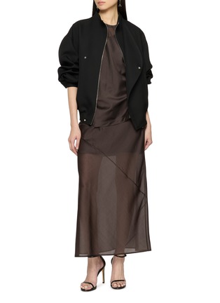 模特儿示范图 - 点击放大 - HELMUT LANG - Layered Asymmetrical Seam Sheer Midi Skirt