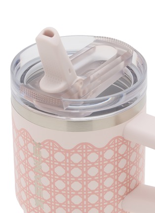 细节 –点击放大 - STANLEY - The Quencher ProTour Flip Straw Lid Tumbler 20oz — Rose Quartz Rattan