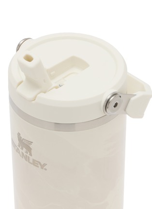细节 –点击放大 - STANLEY - The Iceflow™ Flip Straw 2.0 Tumbler 30oz — Calcite Calacatta