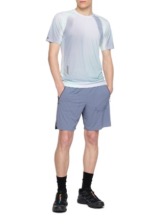 模特儿示范图 - 点击放大 - SOAR RUNNING - Long Summer Shorts