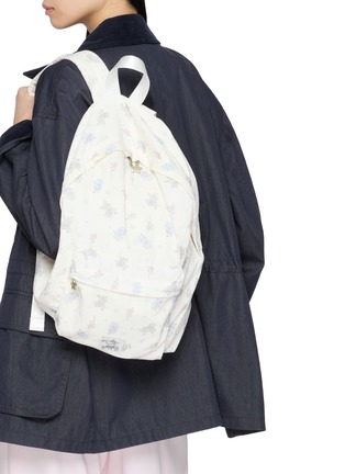 模特儿示范图 - 点击放大 - GOODBAI - X Lane Crawford Printed Backpack