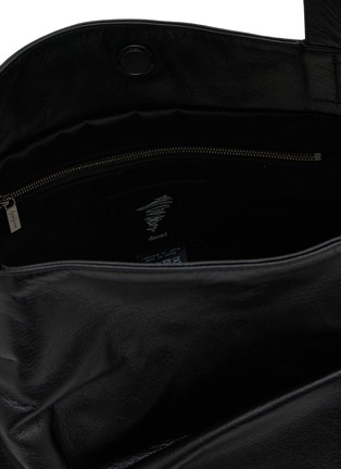 细节 - 点击放大 - DISCORD YOHJI YAMAMOTO - Pinched Leather Tote Bag