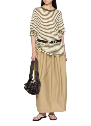 模特儿示范图 - 点击放大 - INTO THE EAST - 条纹针织上衣