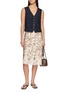 模特儿示范图 - 点击放大 - DÔEN - Elowette Floral Lace Hem Silk Satin Midi Skirt