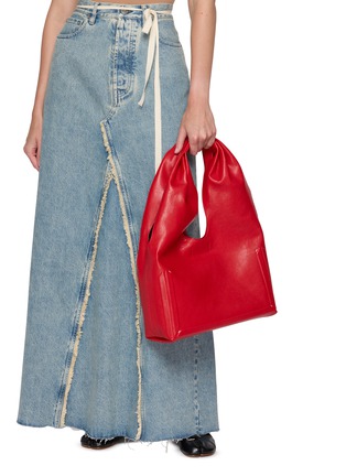 模特儿示范图 - 点击放大 - MAISON MARGIELA - Medium Leather Box Bag