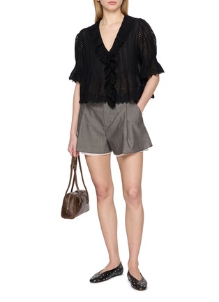 模特儿示范图 - 点击放大 - DÔEN - Henri Ruffle Trim Organic Cotton Top