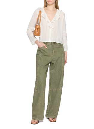 模特儿示范图 - 点击放大 - DÔEN - Hugette Long Sleeve Ruffled Lace Trim Top