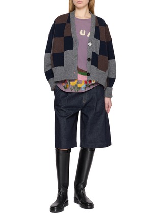 模特儿示范图 - 点击放大 - FOUND - Wildlife Chenille Embroidered Cotton T-Shirt