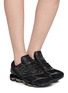 模特儿示范图 - 点击放大 - MIZUNO - X Maharishi Wave Prophecy LS Unisex Sneakers