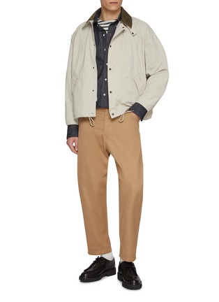 模特儿示范图 - 点击放大 - BARBOUR - Transport Raglan Sleeve Jacket