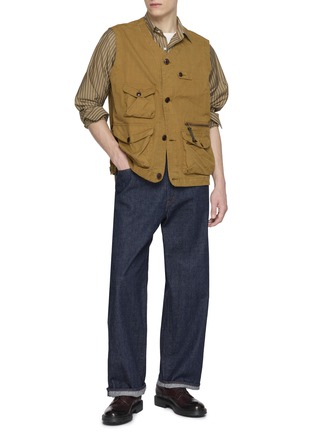 模特儿示范图 - 点击放大 - BARBOUR - Endurance Utility Cotton Vest Gilet