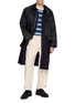 模特儿示范图 - 点击放大 - BARBOUR - X Kaptain Sunshine 层次拼接派克大衣
