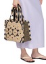 模特儿示范图 - 点击放大 - IMAYIN - Suluban Cotton Crochet Carryall Bag